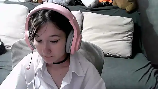 Snapshot of Lilfain_baby chatting on July 23, 2:26 pm Lilfain baby online show from July 23, 2:26 pm