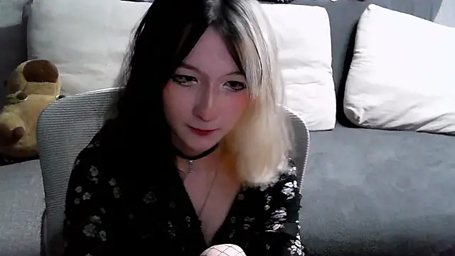 Snapshot of Lilfain_baby chatting on July 29, 12:14 pm Lilfain baby online show from July 29, 12:14 pm