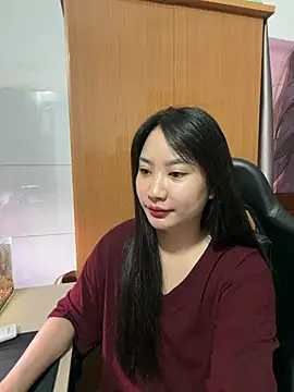 Snapshot of QuynhAnh99 chatting on June 17, 2:58 am QuynhAnh99 online show from June 17, 2:58 am