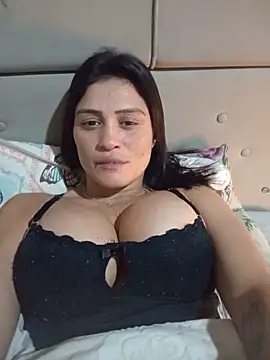 Snapshot of Milabri chatting on June 14, 6:10 pm Milabri online show from June 14, 6:10 pm