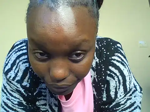 Snapshot of Legit_Queenn chatting on July 15, 2:00 pm Legit Queenn online show from July 15, 2:00 pm