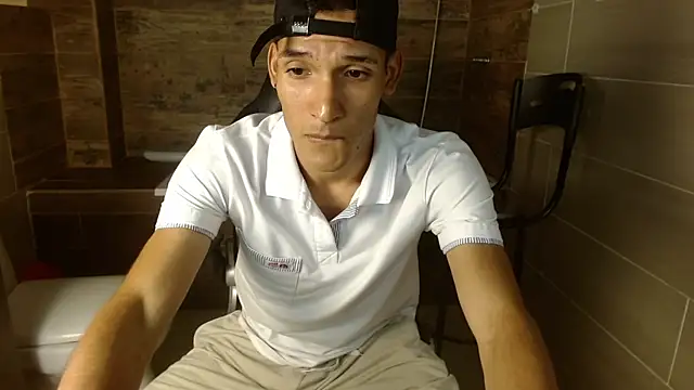 Snapshot of Thomas_Corso chatting on June 17, 7:48 pm Thomas Corso online show from June 17, 7:48 pm