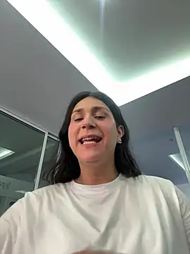 Snapshot of AryloverX chatting on July 15, 9:09 pm AryloverX online show from July 15, 9:09 pm
