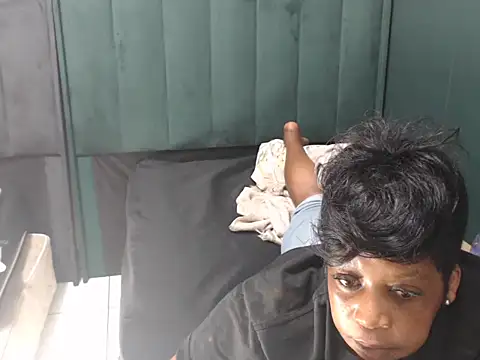 Big BooBx online show from June 19, 10:35 pm