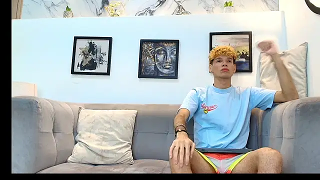 Snapshot of Hot_skinny_guys chatting on June 16, 7:27 pm Hot skinny guys online show from June 16, 7:27 pm