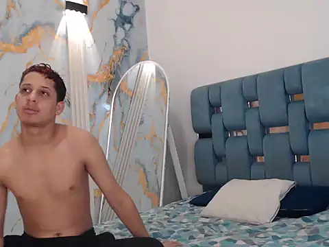Thick cock guys online show from June 15, 7:27 pm