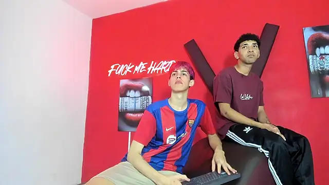 Snapshot of Funny_dirty_boys1 chatting on June 12, 7:24 pm Funny dirty boys1 online show from June 12, 7:24 pm