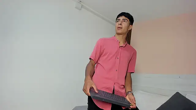 Snapshot of Bruno_fox chatting on July 31, 7:46 pm Bruno fox online show from July 31, 7:46 pm