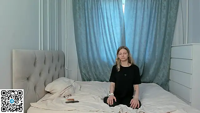 Snapshot of Janet_Johnson chatting on June 23, 9:07 am Janet Johnson online show from June 23, 9:07 am