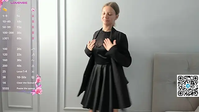 Snapshot of Janet_Johnson chatting on July 30, 11:42 am Janet Johnson online show from July 30, 11:42 am