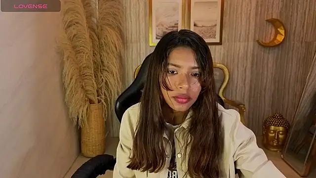 Snapshot of lisa_s1 chatting on July 16, 8:37 pm lisa s1 online show from July 16, 8:37 pm