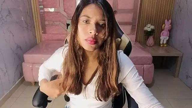 Snapshot of lisa_s1 chatting on July 22, 7:38 pm lisa s1 online show from July 22, 7:38 pm