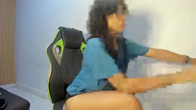 Snapshot of Karo_20y chatting on July 28, 10:10 am Karo 20y online show from July 28, 10:10 am
