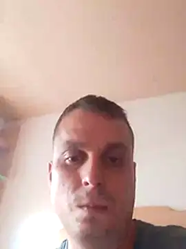 Snapshot of Fun_zgz chatting on July 9, 3:49 pm Fun zgz online show from July 9, 3:49 pm