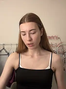 Snapshot of AlisaRussel chatting on July 5, 3:19 pm AlisaRussel online show from July 5, 3:19 pm