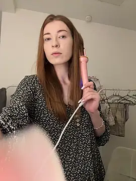 Snapshot of AlisaRussel chatting on July 6, 4:09 pm AlisaRussel online show from July 6, 4:09 pm