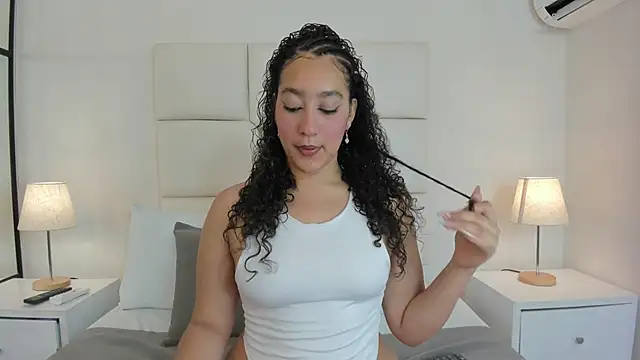 NaomiCambels online show from July 1, 7:02 pm