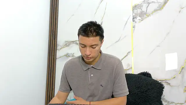 Enzo 03 online show from June 12, 7:35 pm