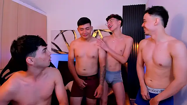 Hot GuysW online show from June 13, 2:09 am