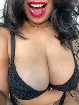 Snapshot of Nottyy_Bella_ chatting on August 3, 2:44 pm Nottyy Bella online show from August 3, 2:44 pm