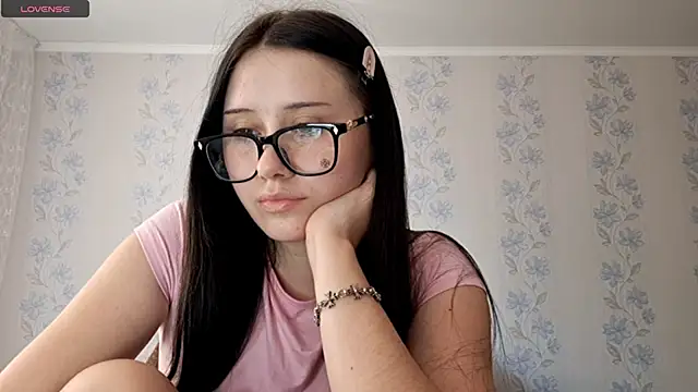 altcutie online show from June 17, 6:16 am