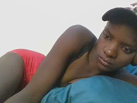 ebonypetite2 online show from July 8, 4:17 am