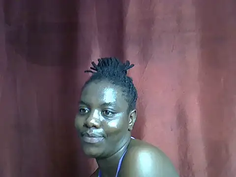 Snapshot of East_queene chatting on June 11, 3:32 pm East queene online show from June 11, 3:32 pm