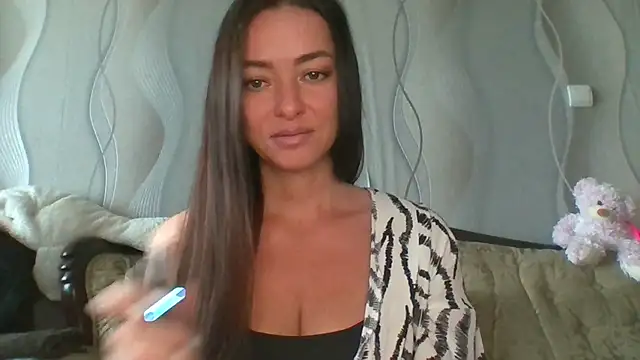 Snapshot of Mia_Salamanka chatting on July 18, 5:22 am Mia Salamanka online show from July 18, 5:22 am