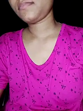 Snapshot of Ishaniya chatting on June 25, 8:24 pm Ishaniya online show from June 25, 8:24 pm