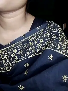 Snapshot of Ishaniya chatting on July 3, 6:03 pm Ishaniya online show from July 3, 6:03 pm