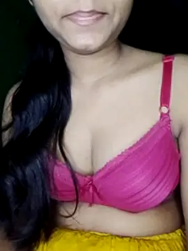 Snapshot of Ishaniya chatting on July 13, 9:17 pm Ishaniya online show from July 13, 9:17 pm
