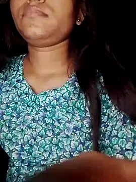 Snapshot of Ishaniya chatting on July 15, 8:41 am Ishaniya online show from July 15, 8:41 am