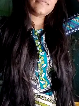 Snapshot of Ishaniya chatting on July 27, 9:38 am Ishaniya online show from July 27, 9:38 am