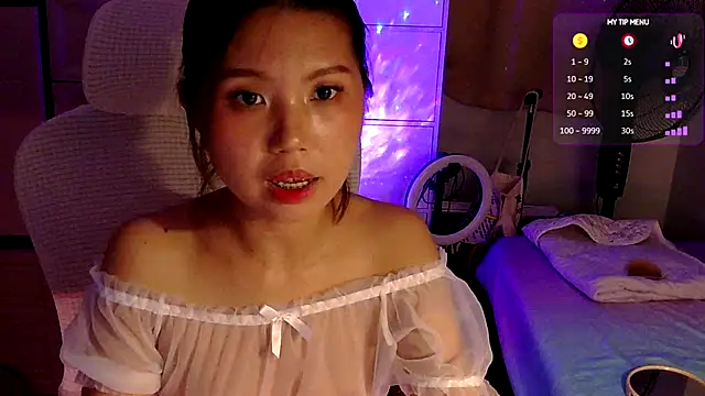 Snapshot of urgrl_portia chatting on July 10, 10:51 am urgrl portia online show from July 10, 10:51 am
