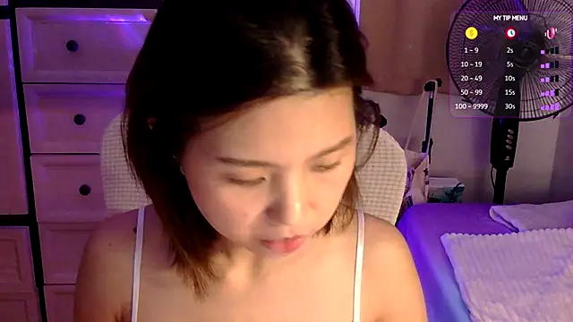 Snapshot of urgrl_portia chatting on July 15, 11:04 am urgrl portia online show from July 15, 11:04 am
