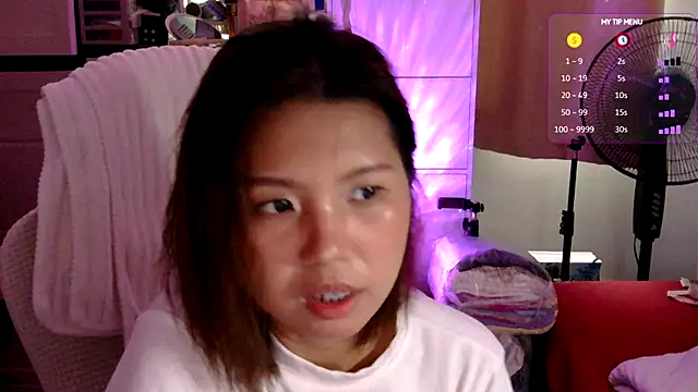 Snapshot of urgrl_portia chatting on July 25, 9:07 am urgrl portia online show from July 25, 9:07 am