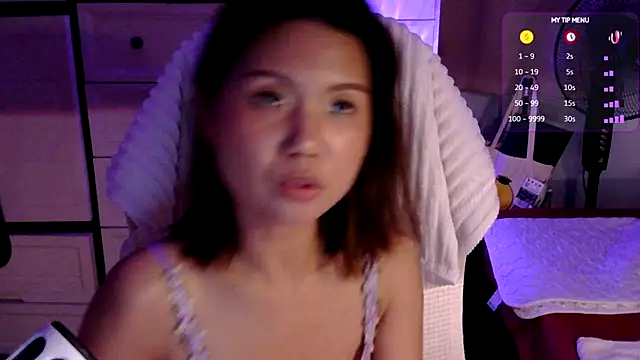 Snapshot of urgrl_portia chatting on July 28, 4:39 pm urgrl portia online show from July 28, 4:39 pm