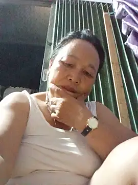 lylylai online show from June 18, 12:42 pm