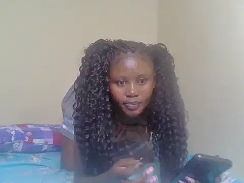 cute bee online show from July 11, 11:17 pm