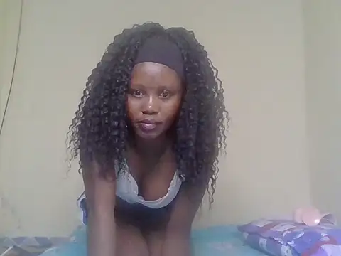 cute bee online show from July 14, 10:26 pm