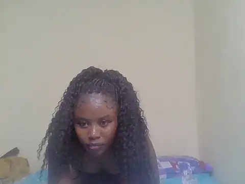 cute bee online show from July 16, 3:29 pm