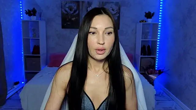 NikoleMills online show from June 19, 7:12 am