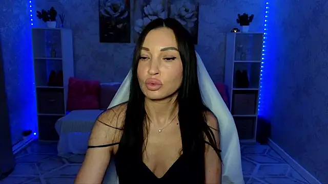 NikoleMills online show from July 3, 5:14 am