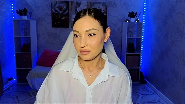 NikoleMills online show from July 7, 6:16 am