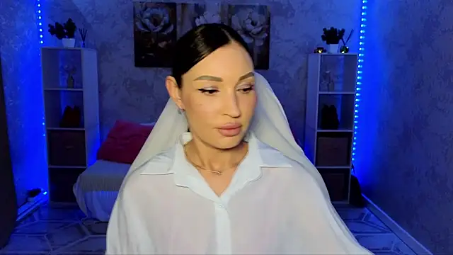 NikoleMills online show from July 7, 6:47 am