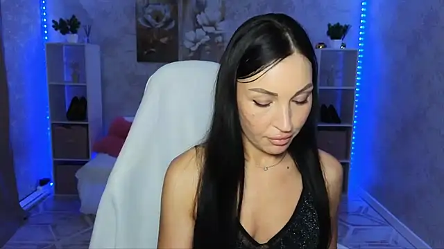NikoleMills online show from July 28, 3:21 pm
