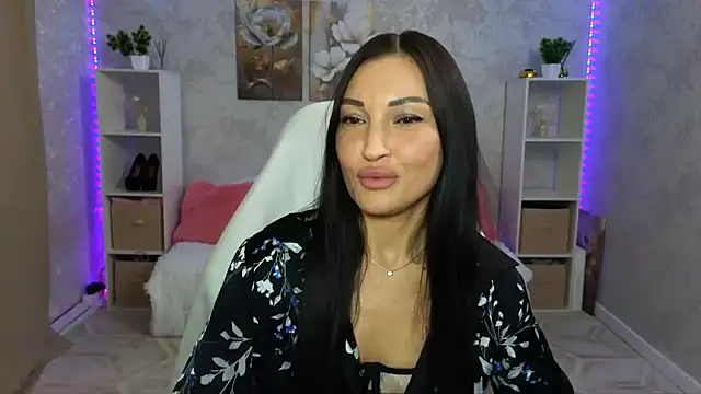 NikoleMills online show from August 5, 5:21 am