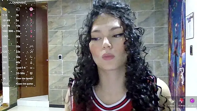 Snapshot of Diamond_Curls chatting on July 30, 4:28 pm Diamond Curls online show from July 30, 4:28 pm