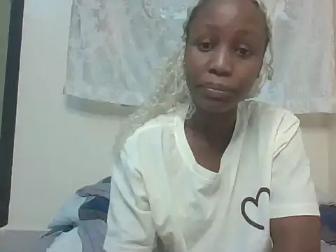 Snapshot of Sweet-cherrry chatting on June 29, 10:15 am Sweet-cherrry online show from June 29, 10:15 am