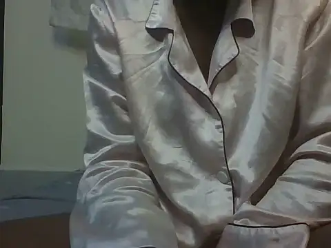 Snapshot of Sweet-cherrry chatting on July 1, 2:24 am Sweet-cherrry online show from July 1, 2:24 am